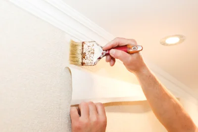 Pose de papier peint à Saint-Guyomard — revêtements muraux et toiles de verre